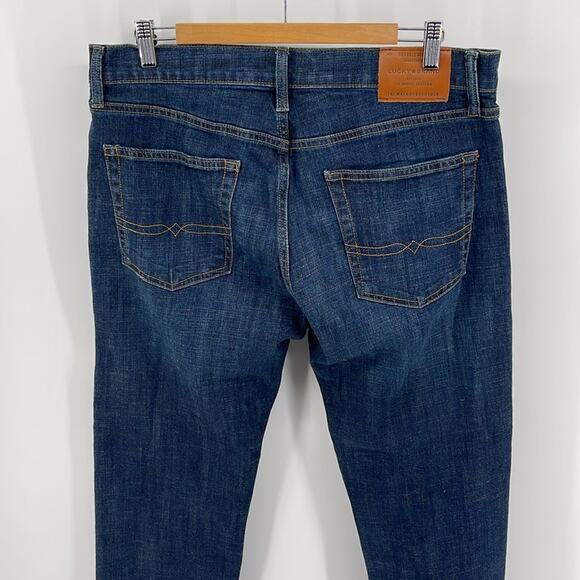 Lucky Brand 221 Straight dark wash whispered straight leg jeans sz 34/30 - Picture 7 of 8